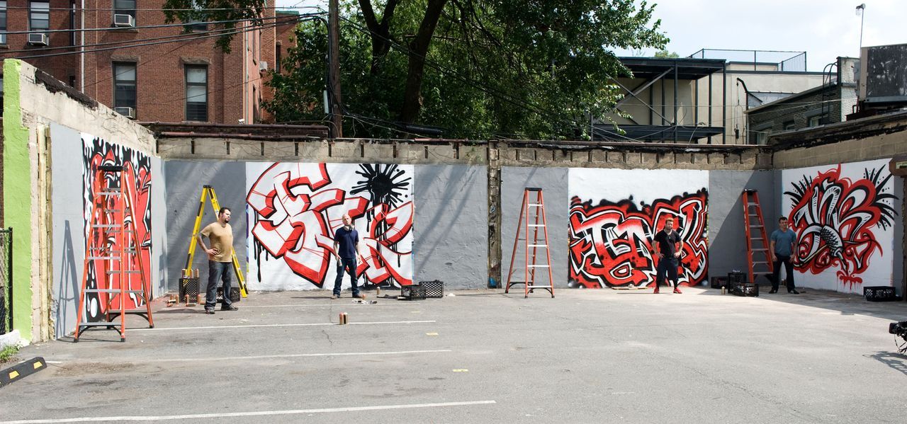 (v.l.n.r.) James Vaughn, Tommy Helm, Josh Woods und Shane O'Neill sollen ihr Können beim Graffiti sprayen unter Beweis stellen. Welches Kunstwerk wi... - Bildquelle: Fernando Leon Spike TV