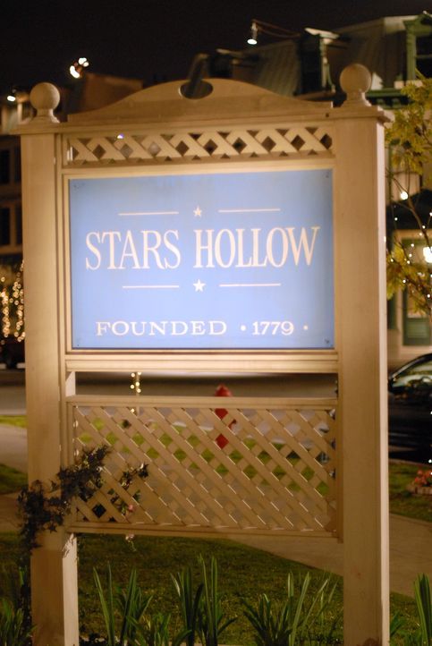 Stars Hollow hat bald eine riesige Hochzeit zu feiern ... - Bildquelle: Copyright Warner Brother International Television