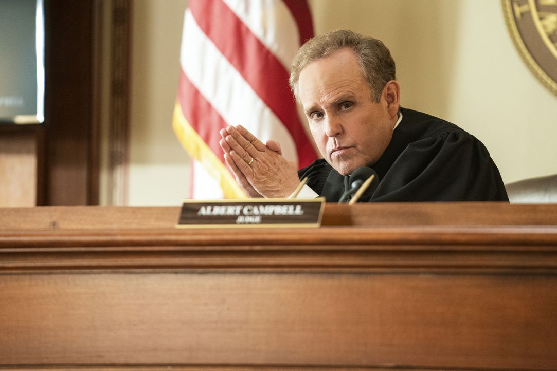 Albert Campbell (Peter MacNicol) - Bildquelle: 2019 Warner Brothers Entertainment. All Rights Reserved.