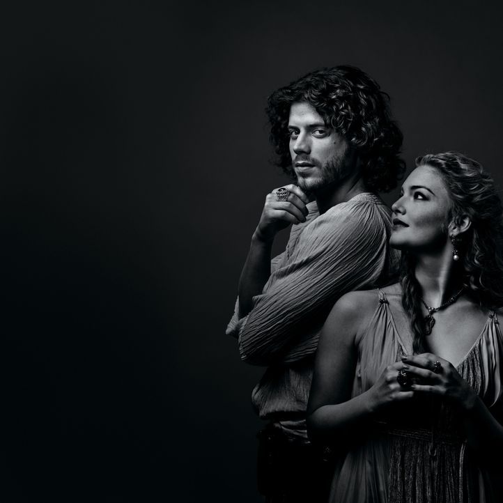 (2. Staffel) - Zwischen Liebe und Intrige: Cesare (Francois Arnaud, l.) und Lucrezia (Holliday Grainger, r.) ... - Bildquelle: LB Television Productions Limited/Borgias Productions Inc./Borg Films kft/ An Ireland/Canada/Hungary Co-Production. All Rights Reserved.