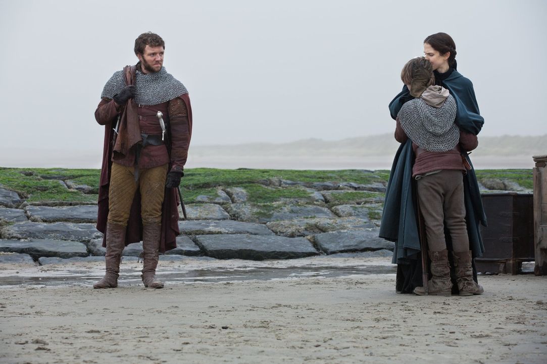 Lady Margaret Beaufort (Amanda Hale, r.) muss ihren Sohn (Tom McKay, 2.v.r.) ein weiteres Mal ziehen lassen - diesmal mit seinem Onkel Henry Tudor (... - Bildquelle: 2013 Starz Entertainment LLC, All rights reserved