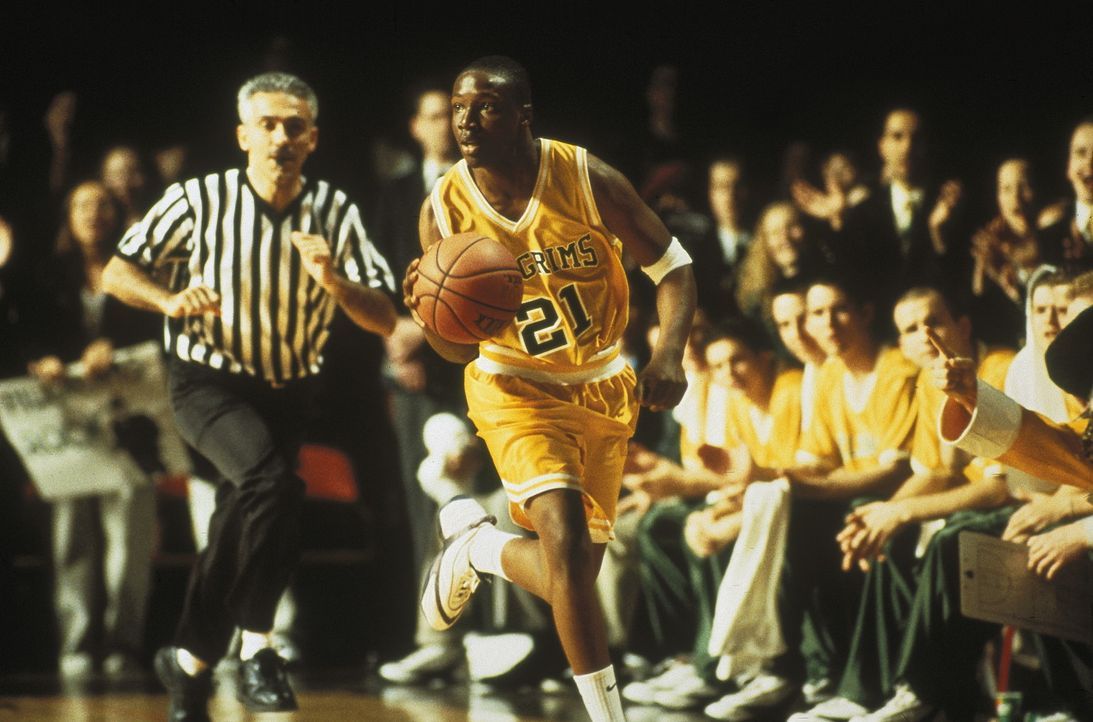 Jamal (Rob Brown, M.) ist nicht nur ein sehr begabter Schüler mit schriftstellerischen Ambitionen, sondern auch ein begnadeter Basketballspieler. E... - Bildquelle: Columbia Pictures