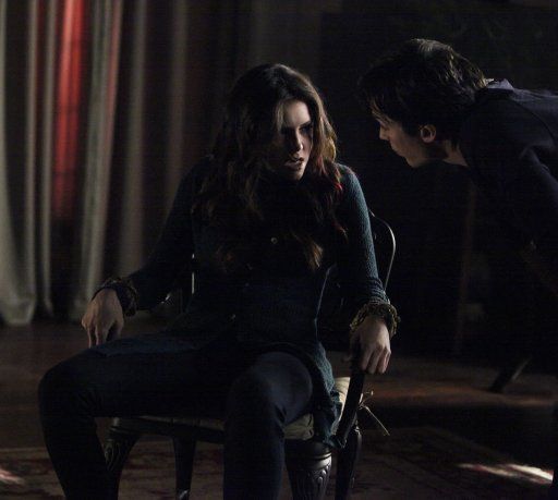 Elena und Damon - Bildquelle: Warner Bros. Entertainment Inc.