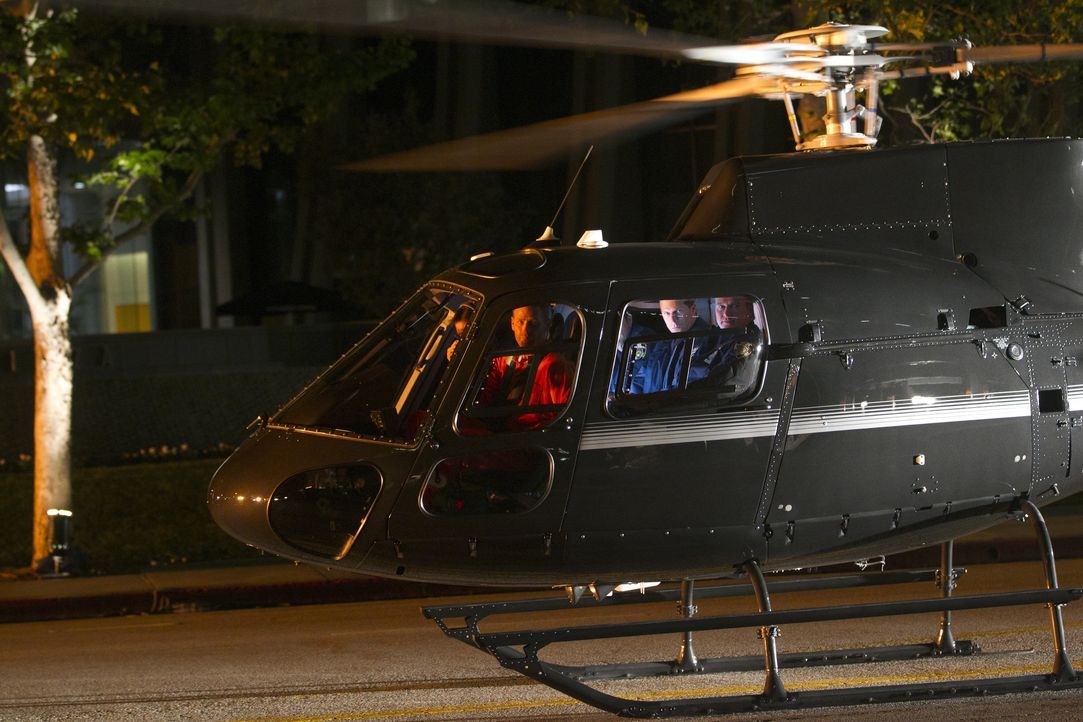 Mit einem Hubschrauber gelingt Hal Lockwood (Max Martini) tatsächlich die Flucht aus dem Gefängnis ... - Bildquelle: ABC Studios