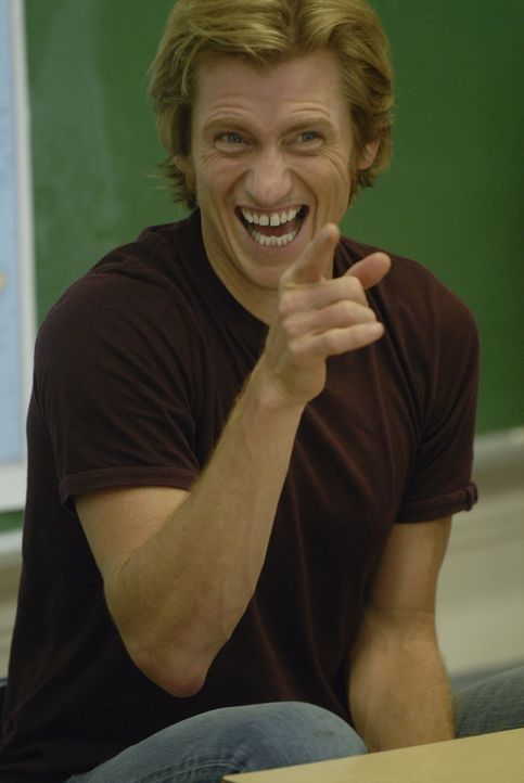 Ist als Geist auf den Feuerwehreinsätzen seiner Truppe dabei: Tommy (Denis Leary) ... - Bildquelle: 2007 Sony Pictures Television Inc. All Rights Reserved