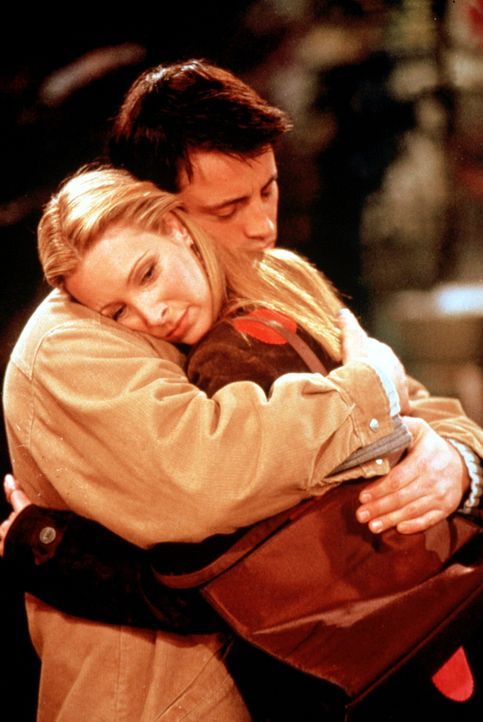 Wahre Freunde: Joey (Matt LeBlanc, l.) tröstet Phoebe (Lisa Kudrow, r.), die ihre große Liebe zum zweiten Mal verloren hat ... - Bildquelle: TM+  2000 WARNER BROS.