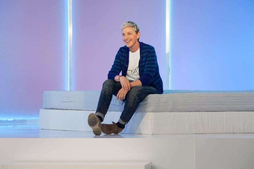 Gleich die erste Aufgabe hat es in sich: Ellen DeGeneres wünscht sich von ihren Designer außergewöhnliche Betten ... - Bildquelle: Warner Bros.