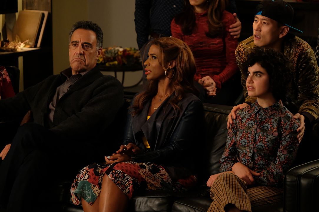 (v.l.n.r.) Douglas Fogerty (Brad Garrett); Poppy Banks (Kimrie Lewis); Miggy Park (Jake Choi, oben); Homily Pronstroller (Sarah Yarkin, unten) - Bildquelle: John Fleenor © 2019-2020 American Broadcasting Companies. All rights reserved. / John Fleenor