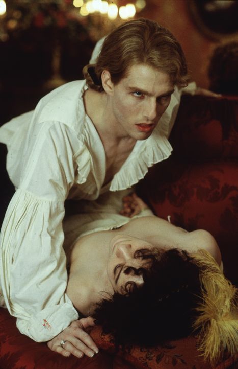 Mit Leidenschaft und Hingabe ein Vampir: Lestat (Tom Cruise) ... - Bildquelle: Warner Bros.