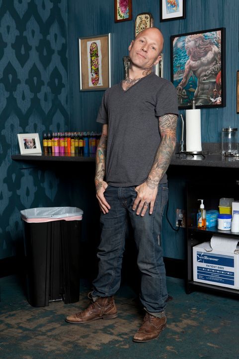 Tommy Helm befreit in "Tattoo Nightmares" seine unglücklichen Kunden von ihren Tattoo-Sünden und versucht zu retten, was noch zu retten ist ... - Bildquelle: 2012 Spike Cable Networks Inc. All Rights Reserved.