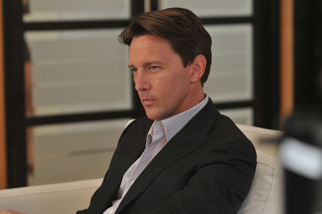 Plant, Victory einen Heiratsantrag zu machen: Joe Bennett (Andrew McCarthy) ... - Bildquelle: NBC, Inc.