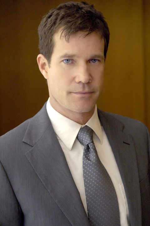 Macht sich über sein berufliches sowie über sein privates Leben Sorgen: Sean (Dylan Walsh) ... - Bildquelle: TM and   2004 Warner Bros. Entertainment Inc. All Rights Reserved.