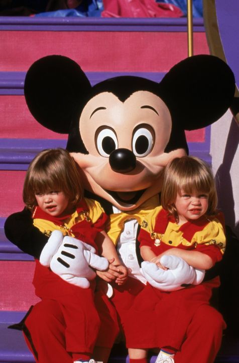 Nick und Alexander (Blake/Dylan Tuomy-Wilhoit) fühlen sich bei Micky Mouse richtig wohl ... - Bildquelle: Warner Brothers Inc.