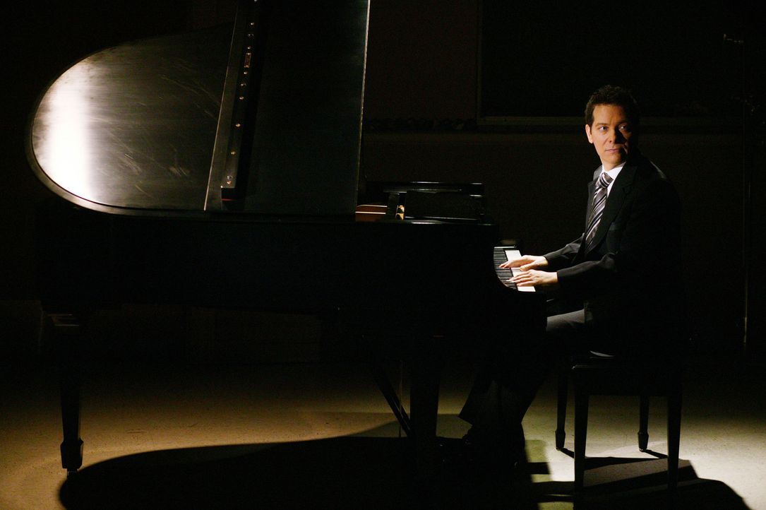 Bei Mr. Feinstein (Michael Feinstein) wird das Nachsitzen zur Freizeitbeschäftigung. Er scheint die Schüler auf seine eigene Art und Weise zu insp... - Bildquelle: The WB Television Network