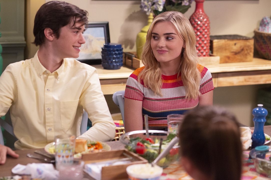 Oliver (Daniel DiMaggio, l.); Taylor (Meg Donnelly, r.) - Bildquelle: Michael Ansell 2018 American Broadcasting Companies, Inc. All rights reserved. / Michael Ansell