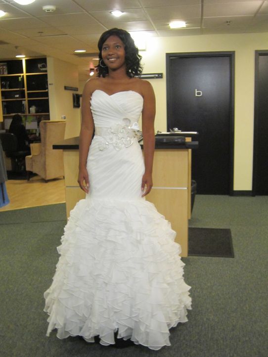 Nachdem ihrer Mutter das eigentliche Kleid nicht gefallen hat, sucht Jacklyn Wilson jetzt das perfekte Hochzeitskleid ... - Bildquelle: Discovery Communications