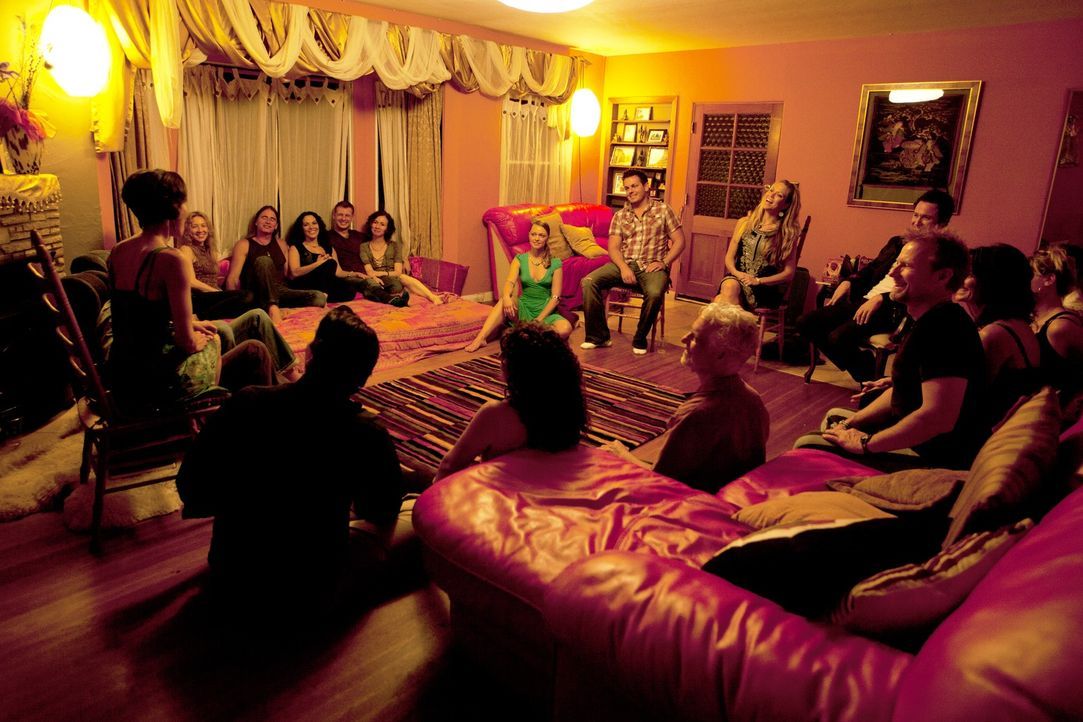 Wie wird die Party bei Kamala, Michael, Jen und Tahl werden? - Bildquelle: Lucas North Showtime Networks Inc. All rights reserved.