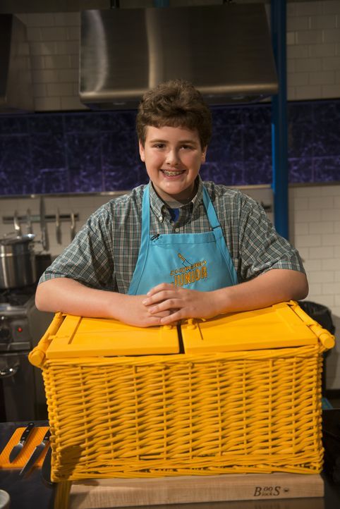 Ist gespannt, mit welchen geheimen Zutaten er das erste Gericht zubereiten muss: Kinnan ... - Bildquelle: Scott Gries 2015, Television Food Network, G.P. All Rights Reserved