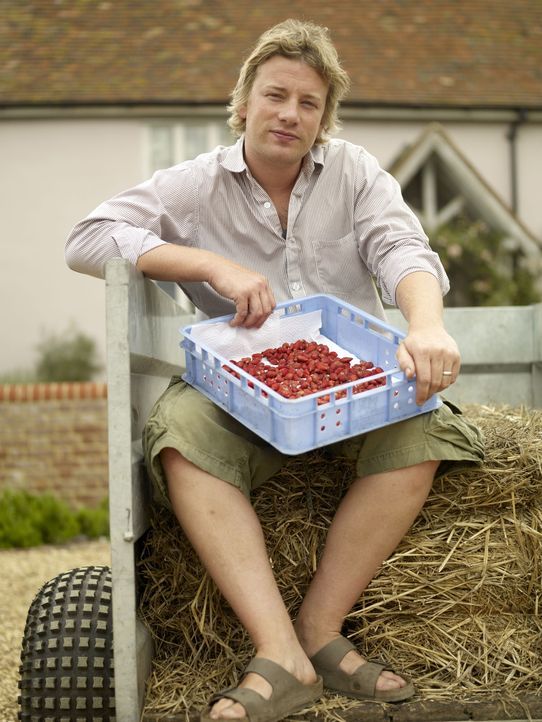 (1. Staffel) - Jamie Oliver versteht es, köstlich zu kochen! - Bildquelle: David Loftus Fremantle