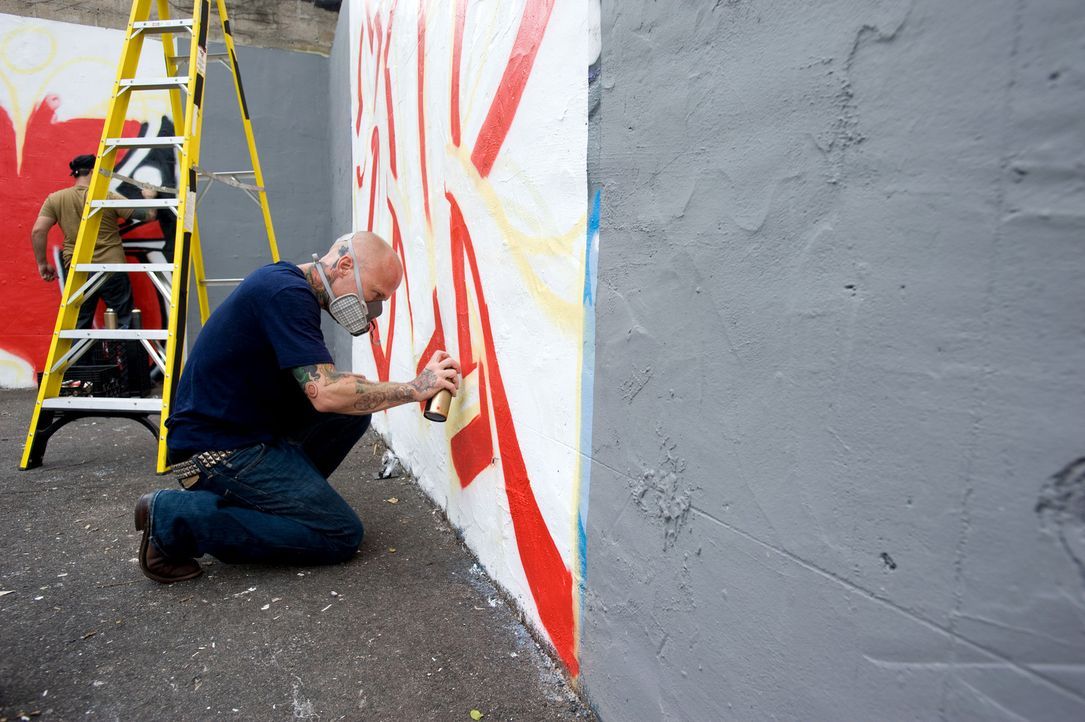 Wird die Graffitikunst Tommy Helm zum Verhängnis? - Bildquelle: Fernando Leon Spike TV