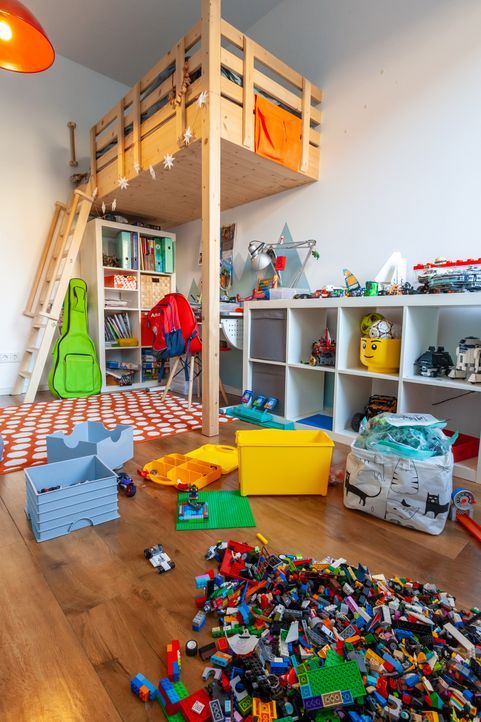 Wohin mit dem Spielzeug? Kinderzimmer organisieren leicht gemacht - Bildquelle: sixx
