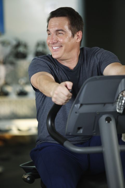 Hofft, im Fitnessstudio eine Frau kennenzulernen: Sheldon (Brian Benben) ... - Bildquelle: ABC Studios