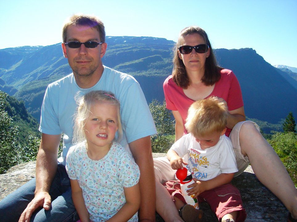 Die vierköpfige Familie Meyn wandert von dem kleinen Ort Tespe in Niedersachsen nach Norwegen aus. - Bildquelle: kabel eins