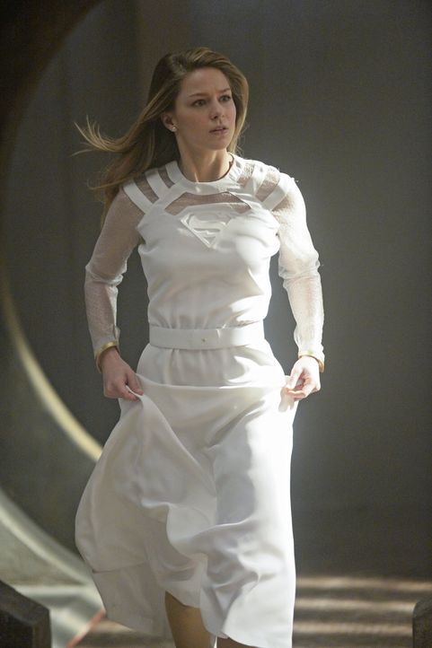Endlich wieder auf Krypton? Kara (Melissa Benoist) findet sich auf ihrem alten Heimatplaneten wieder, doch kann sie dieser Umgebung wirklich trauen? - Bildquelle: 2015 Warner Bros. Entertainment, Inc.