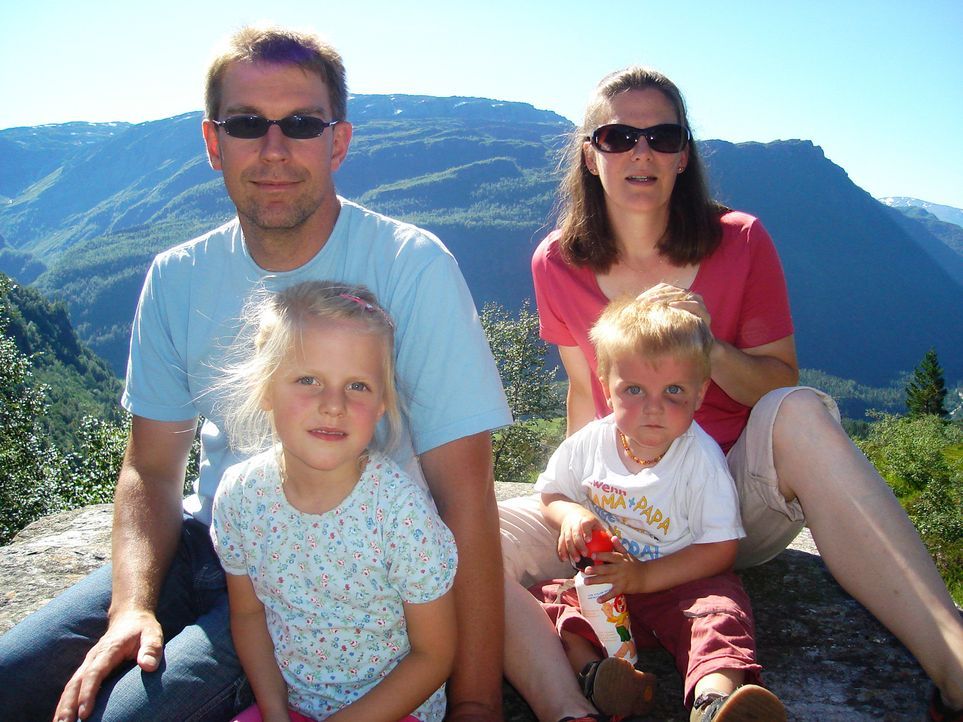 Die vierköpfige Familie Meyn wandert von dem kleinen Ort Tespe in Niedersachsen nach Norwegen aus. - Bildquelle: kabel eins