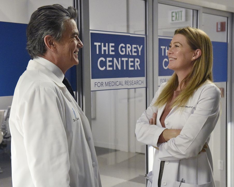 Dr. David Hamilton (Peter Gallagher, r.); Dr. Meredith Hayes (Ellen Pompeo, r.) - Bildquelle: © 2021 American Broadcasting Companies, Inc. All rights reserved.