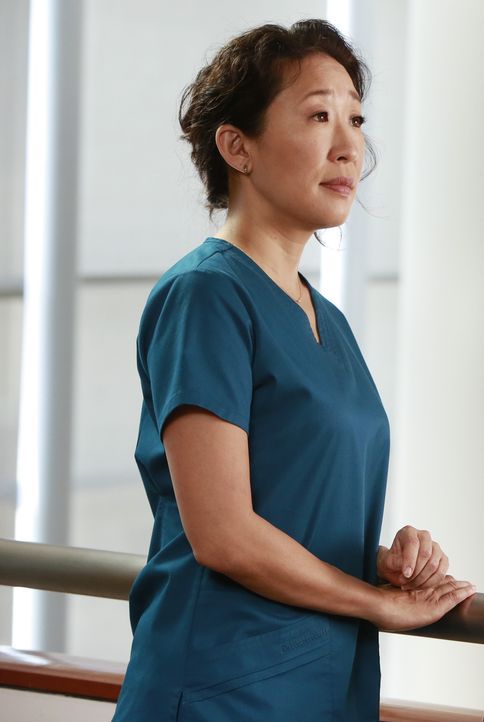 Während Cristina (Sandra Oh) durch eine unerwartete Begegnung ihre Zukunft überdenkt, arbeiten Derek und Amelia bei einer schwierigen Operation zusa... - Bildquelle: ABC Studios