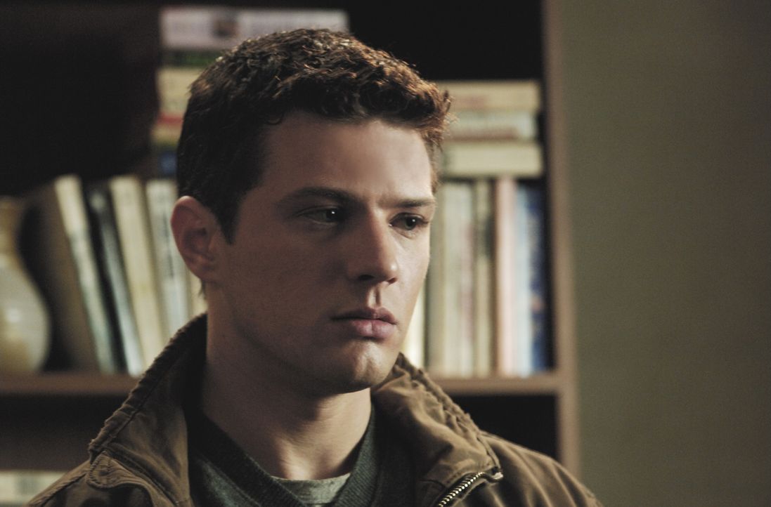 Als persönlicher Assistent von Robert Hanssen versucht der angehende FBI Agent Eric O'Neill (Ryan Phillippe) diesen auszuspionieren, um ihm den Ver... - Bildquelle: Universal Pictures