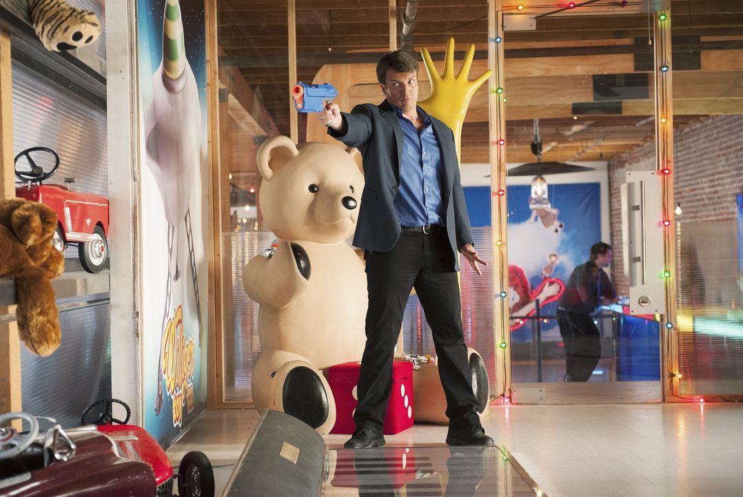 Sein neuer Fall führt ihn in eine Spielzeugfirma in Montreal: Richard Castle (Nathan Fillion) ... - Bildquelle: ABC Studios