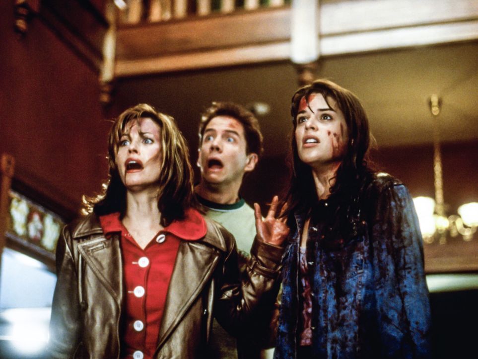 (v.l.n.r.) Gale Weathers (Courteney Cox), Randy (Jamie Kennedy) und Sidney (Neve Campbell) - Bildquelle: 1996 Miramax, LLC. All Rights Reserved.