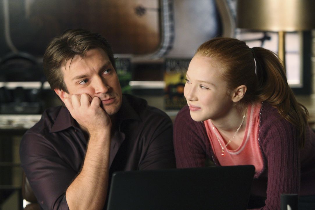 Richard Castle (Nathan Fillion, l.) muss wohl doch endlich lernen, dass er seiner Tochter Alexis (Molly C. Quinn, r.) nichts vormachen kann. - Bildquelle: 2008 American Broadcasting Companies, Inc. All rights reserved