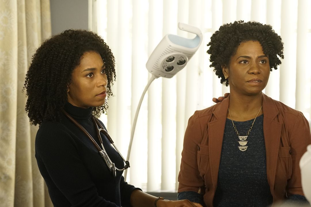 Dr. Maggie Pierce (Kelly McCreary, l.); Sabrina Webber (Crystal McCreary, r.) - Bildquelle: Kelsey McNeal © 2019 American Broadcasting Companies, Inc. All rights reserved. / Kelsey McNeal