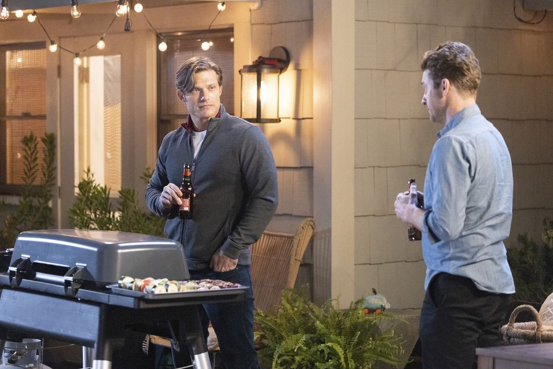 Dr. Atticus Lincoln (Chris Carmack, l.); Dr. Nick Marsh (Scott Speedman, r.) - Bildquelle: Liliane Lathan © 2022 American Broadcasting Companies, Inc. All rights reserved. / Liliane Lathan