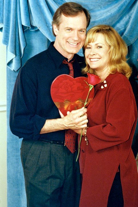Natürlich hat Eric (Stephen Collins, l.) an den Valentinstag gedacht und eine Überraschung für seine Frau Annie (Catherine Hicks, r.) vorbereitet ..... - Bildquelle: The WB Television Network
