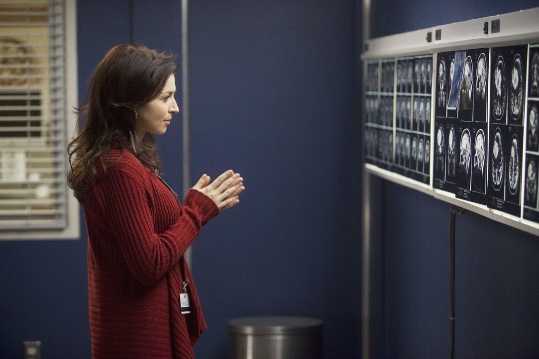 In einem letzten Versuch, Ericas Leben zu retten, kommt Amelia (Caterina Scorsone) ins Seattle Grace um Derek um seine Hilfe dabei zu bitten ... - Bildquelle: ABC Studios