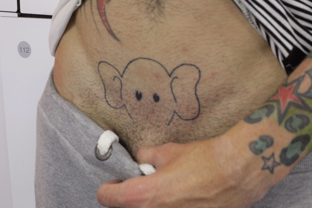 Mann bilder tattoo intim Genital Tattoos. 