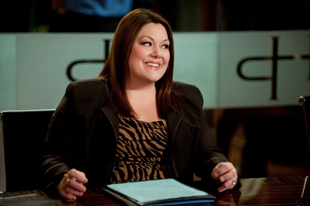 Jane (Brooke Elliott) macht sich furchtbare Sorgen um Owen, der ihrer Meinung nach jede Sekunde einen weiteren Herzstillstand erleiden könnte. - Bildquelle: 2012 Sony Pictures Television Inc. All Rights Reserved.