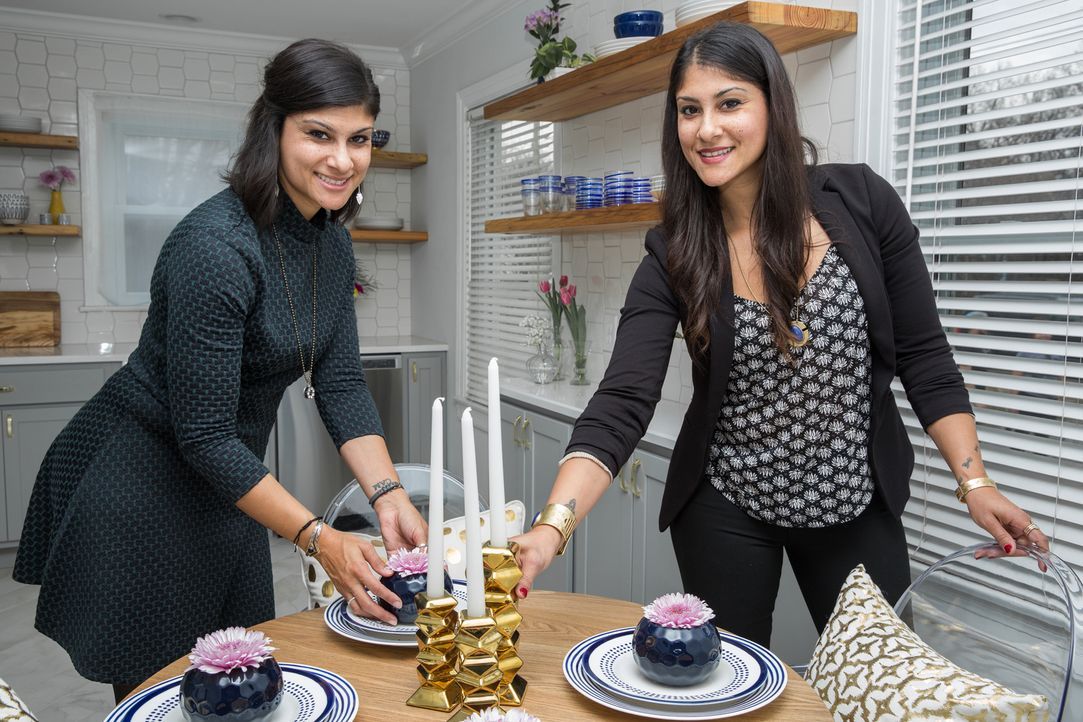 Das Schicksal einer Familie liegt in den Händen von Alana (l.) und Lex (r.). Denn in dem alten, kleinen Haus ist kein Platz für ein Kind ... - Bildquelle: Matt Blair 2016,HGTV/Scripps Networks, LLC. All Rights Reserved