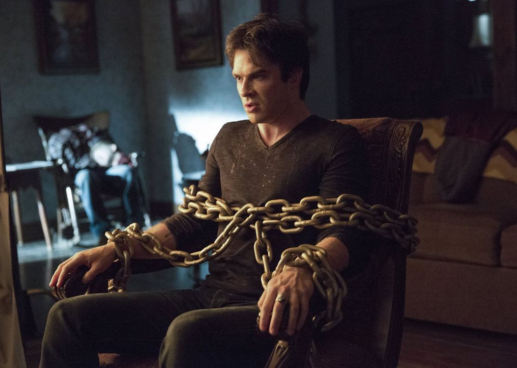 Nach und nach verwandelt sich Damon (Ian Somerhalder) in einen Vampirtöter - und das kommt Katherine ganz gelegen ... - Bildquelle: Warner Brothers