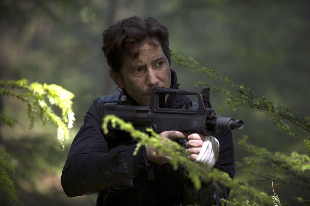 Kane (Henry Ian Cusick) will auf der Erde das Kommando übernehmen, doch dabei stößt er nicht nur auf Begeisterung ... - Bildquelle: 2014 Warner Brothers