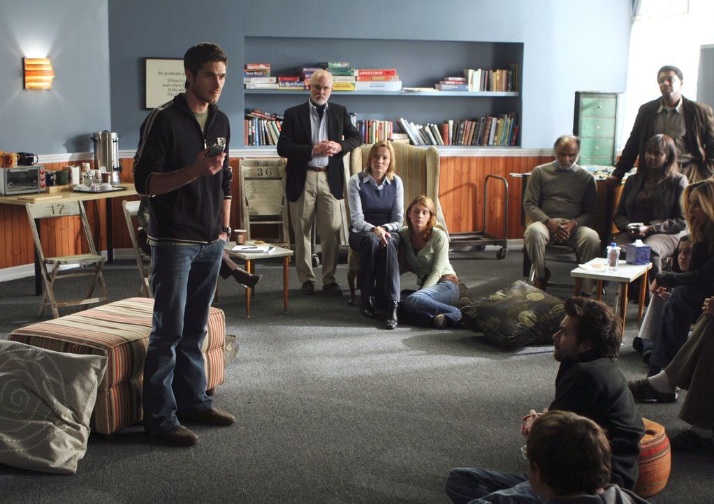 Justin (Dave Annable, l.) macht während seines Entzugsprogramms gute Fortschritte. Teil der Therapie sind Gruppensitzungen, zu denen die ganze Fami... - Bildquelle: Disney - ABC International Television