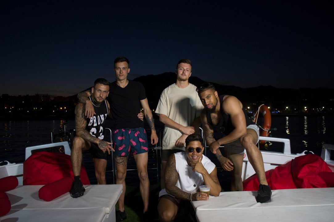 (v.l.n.r.) Ryan; Craig; Lawrence; Liam; Marco - Bildquelle: Twofour