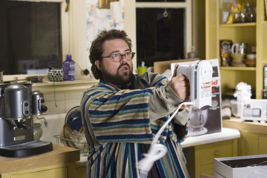 Als Gray nach dem Tod ihres Verlobten aus Geldnot bei Freunden (Kevin Smith) einziehen muss, sind immerhin die vielen praktischen Haushaltsgeräte, d... - Bildquelle: Sony Pictures Television International