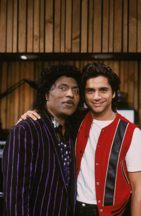 Von Musiker zu Musiker: Little Richard (Little Richard, l.) und Jesse (John Stamos, r.) ... - Bildquelle: Warner Brothers Inc.