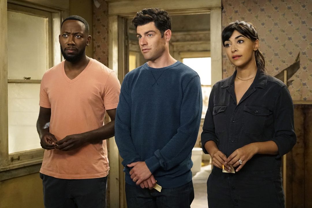 Als wäre Winstons (Lamorne Morris, l.) Überzeugung, dass in ihrem Haus mal ein Pornofilm gedreht wurde, nicht schon anstrengend genug, müssen sich S... - Bildquelle: 2017 Fox and its related entities.  All rights reserved.