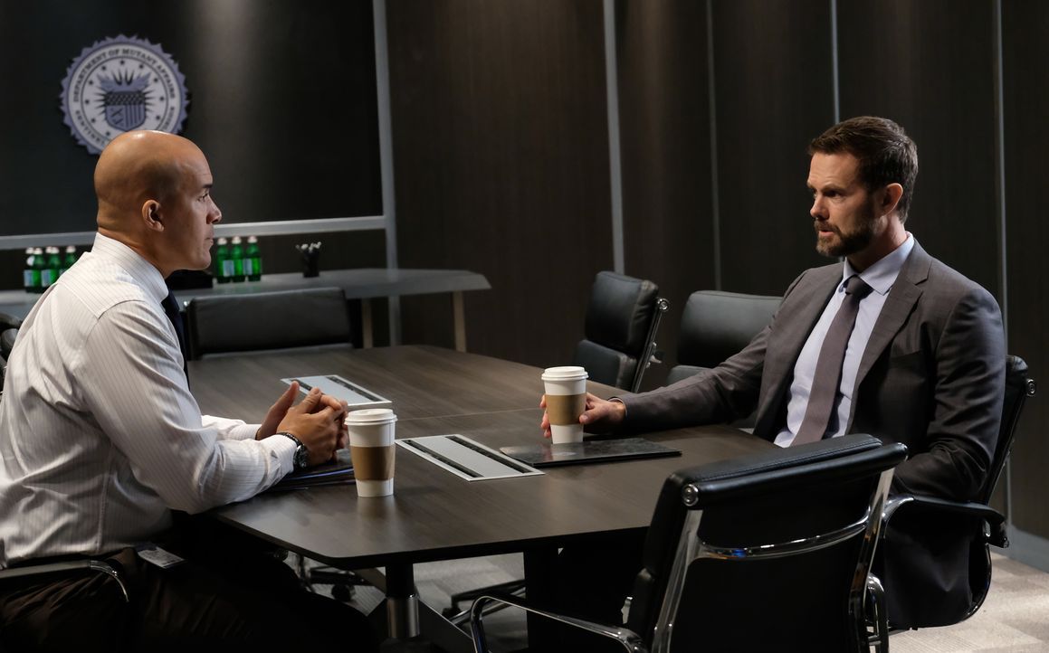 Jace Turner (Coby Bell, l.); Dr. Roderick Campbell (Garrett Dillahunt, r.) - Bildquelle: Eliza Morse 2017 Fox and its related entities.  All rights reserved.  MARVEL TM &   2017 MARVEL/Eliza Morse